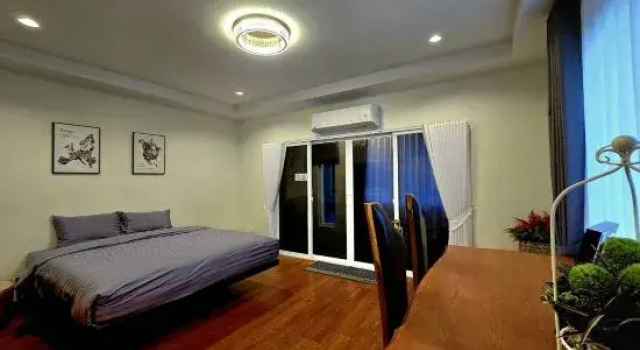 The Atlas hostel Muang Thong Thani, Забронировать Хостел Отели Нонтхабури с парковкой, Парковка