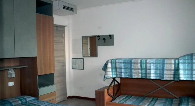 Четырёхместный номер Standard с видом на море Hotel Ondina
