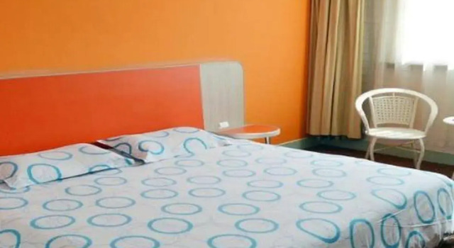 Motel168 Suzhou Sanxiang Road Inn, Varaa Motelli Motellit kohteessa Suzhou, Motelli