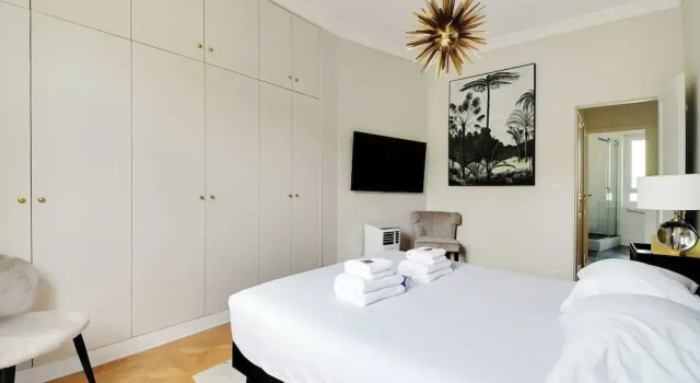 Chic Apartment - 2br/6p - Trocadero/tour Eiffel, Забронировать Апартаменты/квартира Париж Иль-де-Франс, рядом с Maison de Balzac