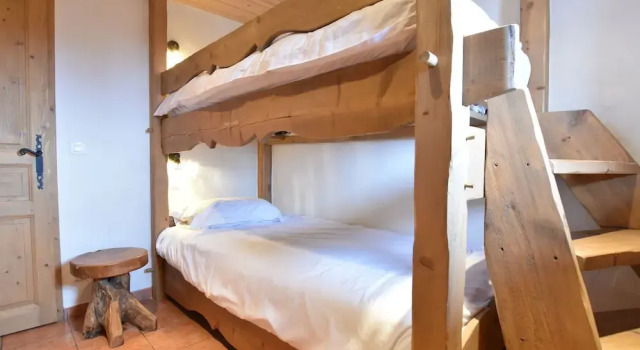 Spacious Chalet in Vallandry near Ski Area, Забронировать Шале Виллы Овернь-Рона-Альпы, Вилла