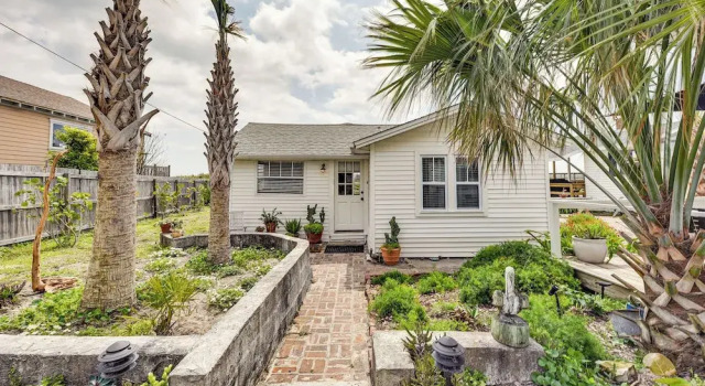 Коттедж Oceanfront Amelia Island Cottage: Deck & Boardwalk