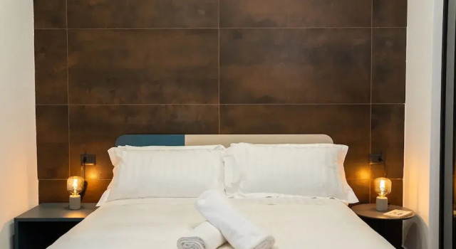 Hart Boutique Rooms, Забронировать Бутик-отель Отели Неаполя с парковкой, рядом с Ospedale degli Incurabili, Парковка