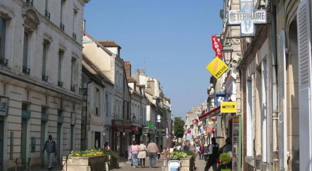 Gite De Preuilly, Забронировать Отель Отели Осер с парковкой, рядом с Музей Леблан-Дювернуа, Парковка