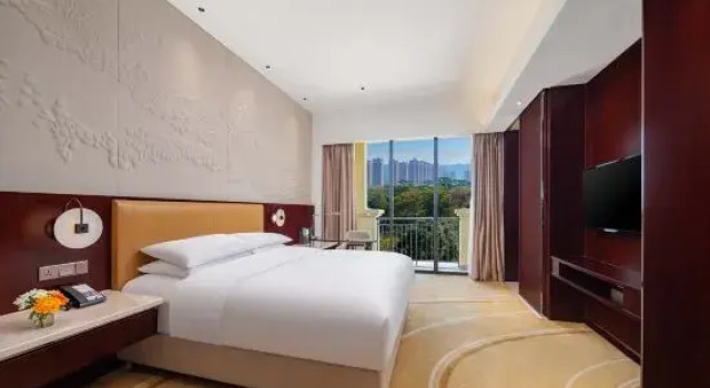 Люкс Deluxe с видом на сад Grand New Century Hotel Dongjiang Huizhou