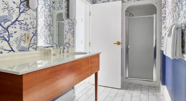 Четырёхместный номер Standard The Independent Hotel City Center