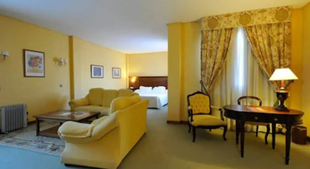 Полулюкс Hotel Lozano