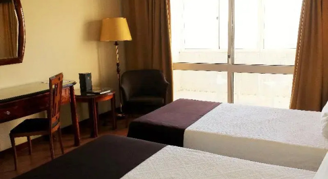 Двухместный номер Standard с балконом Golden Tulip Porto Gaia