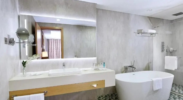 Четырёхместный люкс Grand с 2 комнатами Отель Grand Cosmopolitan