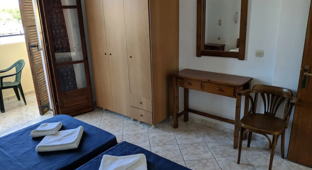 Семейные апартаменты с 2 комнатами с балконом и с видом на сад Tondoris Apartments