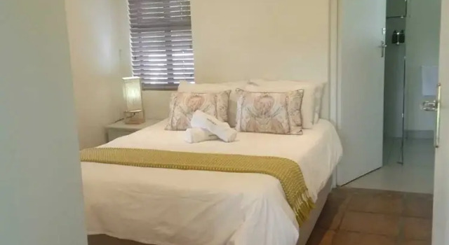 Семейный коттедж с 2 комнатами Paddabult Self Catering Cottages
