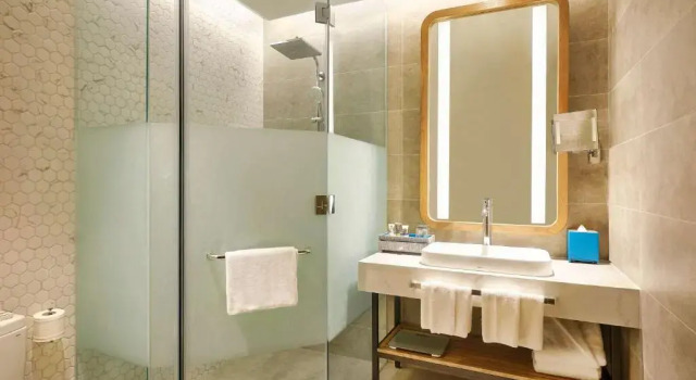 Двухместный номер Hillside (доступ к услугам отеля через дорогу) Superior Mercure Vung Tau