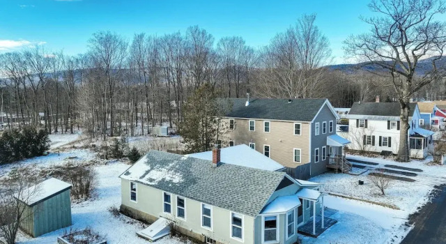 Коттедж Comfortable Lincoln Home: Walk to Main Street!