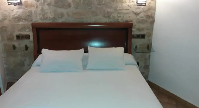Hotel el Castell, Boek Hotel Hotels in Valderrobres met parkeren, Parkeren