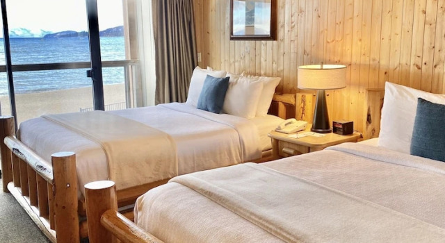 Четырёхместный номер Standard с видом на озеро Tahoe Lakeshore Lodge & Spa
