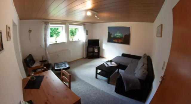 Апартаменты Ruhige und gemütliche Ferienwohnung in Calden