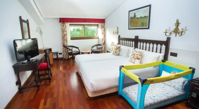 Hotel Conde Rodrigo II by eme hoteles, Забронировать Отель Отели Сьюдад-Родриго 4 звезды, рядом с Музей ночных горшков в Сьюдад-Родриго, 4*