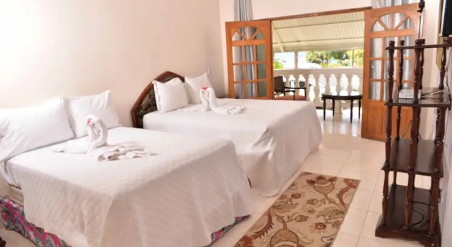 Номер Deluxe Chateau Margarite Hotel