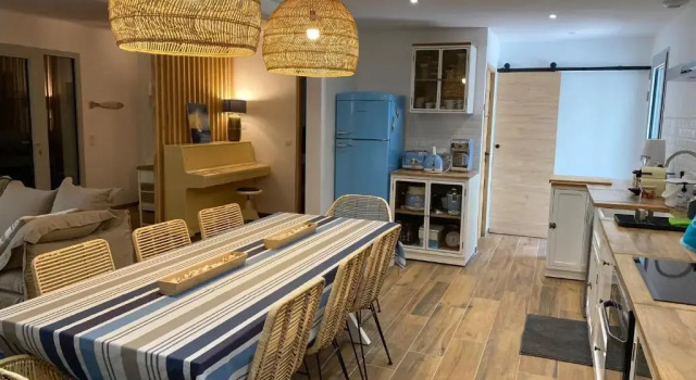 Villa de charme avec piscine à 500m des plages