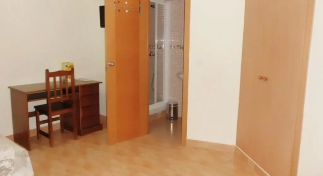 Трёхместный номер Standard Hostal Abastos
