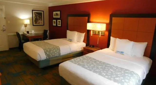 Четырёхместный номер Deluxe Best Western Schaumburg - O’Hare NW