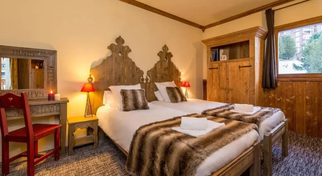 Cozy Rustic Apartment With a Fireplace and Wi-fi in Arc 2000