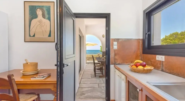 Platanias Beachfront Villa Elsa-90m To Main Square, Забронировать Вилла Виллы Платаньяс, рядом с Пляж Платаниас, Вилла