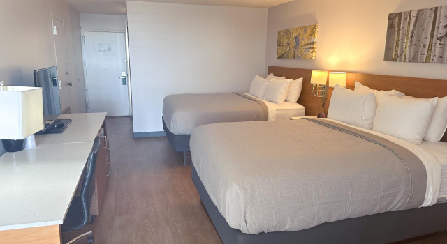 Quality Inn & Suites Fort Collins East, Book Hotel Hoteller i Fort Collins med pool, Swimmingpool