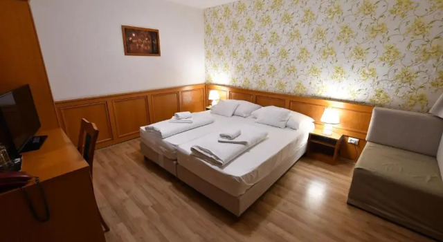 Трёхместный номер Standard Szinbád Hotel