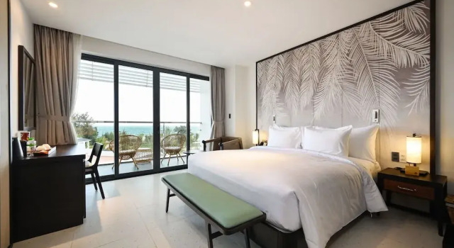 Номер Standard Emerald Ho Tram Resort