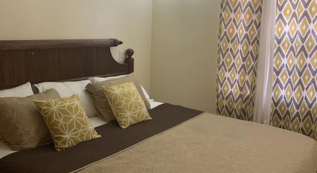 Двухместный номер Economy Connies Comfort Suites