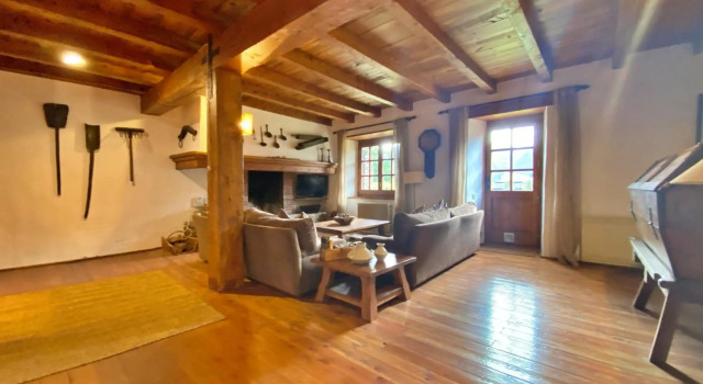 Pleta Ordino 18, Duplex rustico con chimenea, Ordino, zona vallnord, Забронировать Отель Ордино Вальнорд, рядом с Горнолыжный курорт Ордино-Аркалис