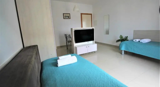 Apartments Adria, Rezerwuj Apartament Hotele w Split-Dalmatia County z parkingiem, Parking