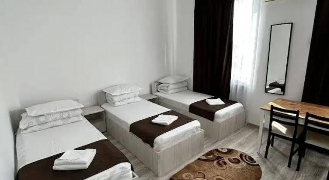 3 người Economy phòng có ban công Hotel Continental