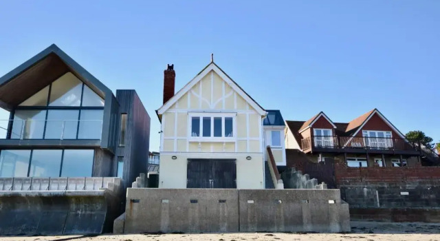 Коттедж The Boathouse Seagrove Bay