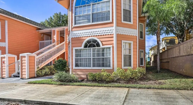 Bright Kissimmee Condo < 6 Mi to Disney World