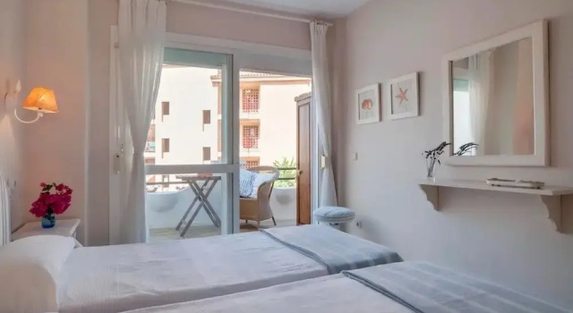 Suitur Idyllic Duplex For Families, With Sea Views And Spectacular Terrace, Забронировать Отель Отели Марбелья 3 звезды, рядом с Пристань для яхт Кабопино, 3*