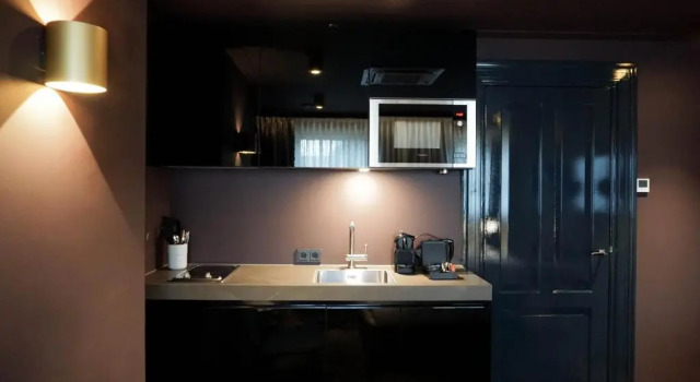 Люкс De Jonker Urban Suites