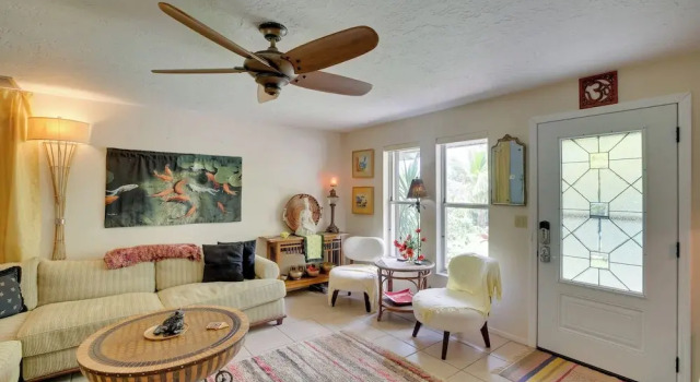 Boho-style Escape w/ Patio ~ 3 Mi to Bonita Beach!, Забронировать Дом для отпуска Бонита-Спрингс Southwest Florida, рядом с Поле для гольфа Бонита Фэйрвейс