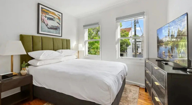 Charming 2-bed Terrace in the Heart of Surry Hills, Забронировать Апартаменты/квартира Сидней Sydney Region, рядом с Belvoir Street Theatre