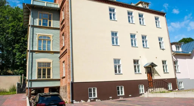 Lossi 32 Penthouse, Rezerwuj Hotel Hotele w Tartumaa z parkingiem, Parking