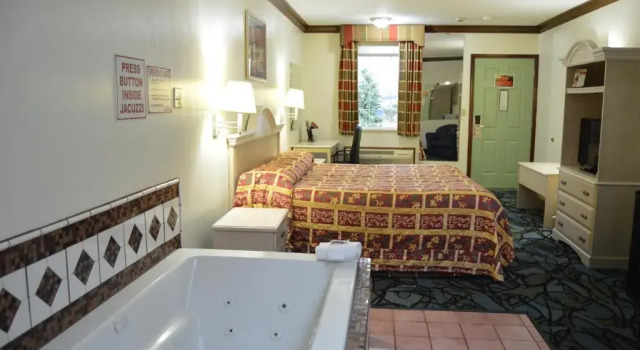 Номер Standard Economy Inn - Akron