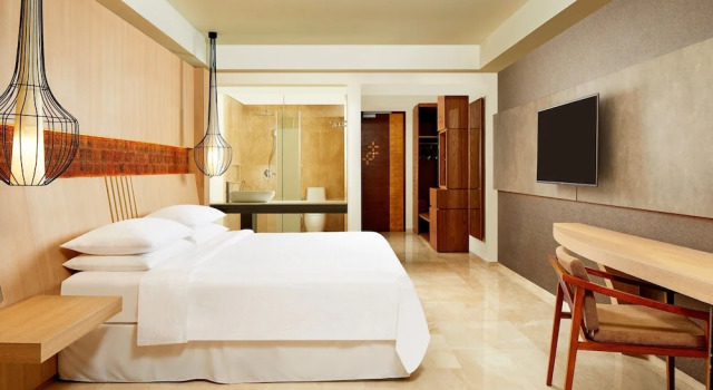 Двухместный номер Deluxe с балконом и с видом на залив Four Points by Sheraton Bali, Ungasan