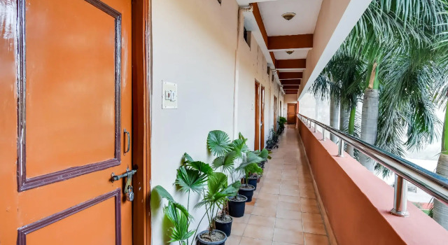 OYO 60968 Hotel Ashirwad