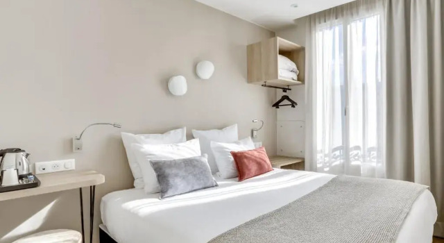 Двухместный номер Comfort Hotel Courseine