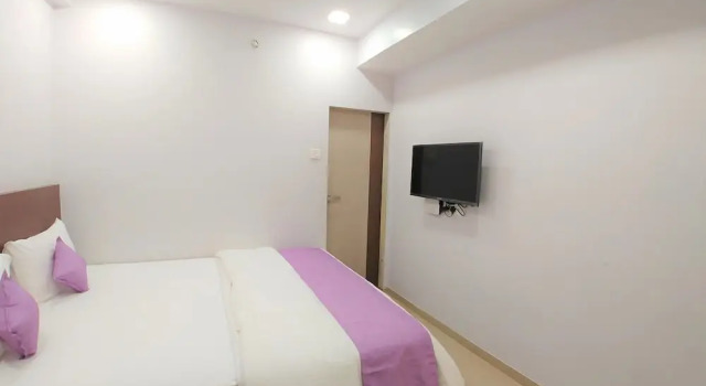 Номер Standard с видом на город Hotel Mangal Residency Lonavala !! 600 Mts From Lonavala Railway Station !! Couple Friendly !!