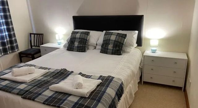 Dog Friendly 6- Bedroom House in Isle of Lewis - Great for Families and Large Groups, Varaa Hotelli Isle of Lewis Outer Hebrides