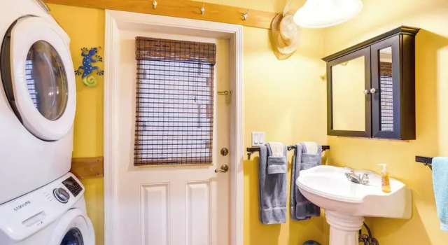 Апартаменты Vibrant Condo - Walk to Indian Rocks Beach!