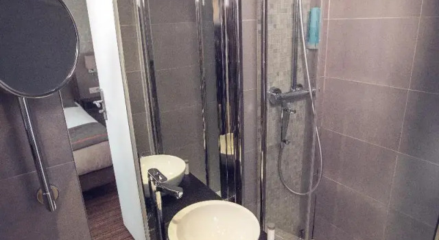 Одноместный номер Comfort Timhotel Tour Eiffel