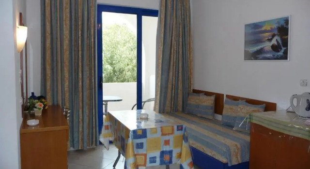Апартаменты Irinoula Apartments